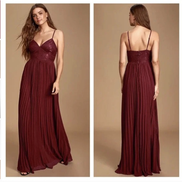 NWT Lulu's Smitten With You Lace Pleated Maxi Dress XS Burgundy Gown Formal - Picture 1 of 7